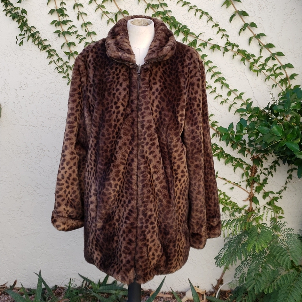 Faux fur  leopard coat